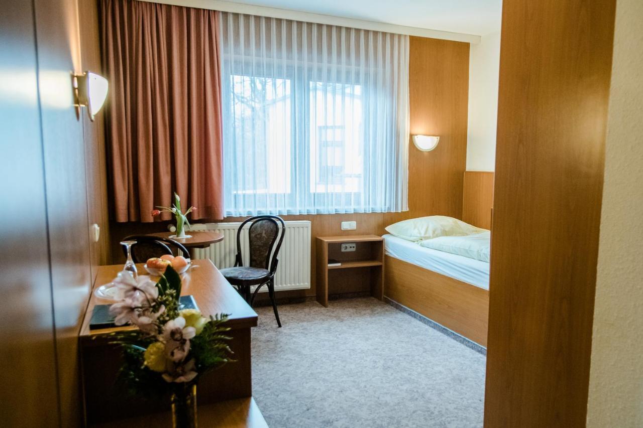Hotel Mueller Genthin Zewnętrze zdjęcie